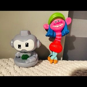 2 McDonalds Happy Meal Toys Dreamworks Trolls World Tour Cooper/Twirl Bot 2020